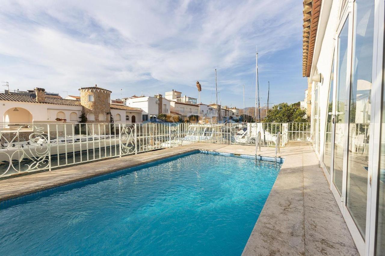 Rnet - Villa Piscina Port Primer Empuriabrava Eksteriør billede